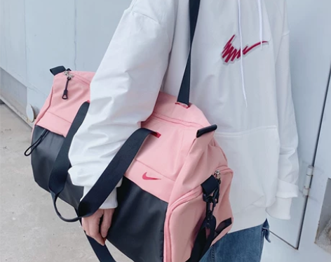 Nike健身包篮球包瑜伽包，男女同款。 多...