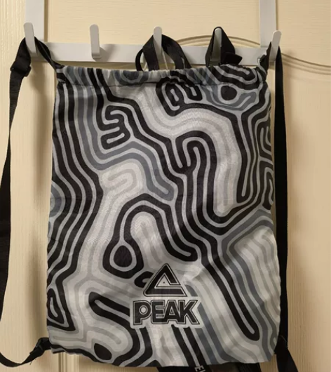 匹克的抽绳双肩背包 9成新 背了2次 19...