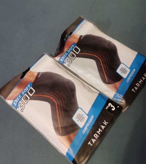 迪卡侬护膝全新1对，2只。实体店正品购买 ...