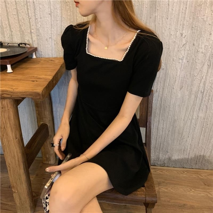 小个子方领连衣裙女夏2021新款赫本风裙子...
