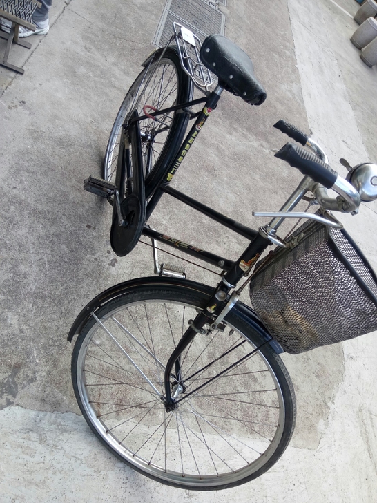 风凰牌26女士自行车八成新有喜欢的请留言