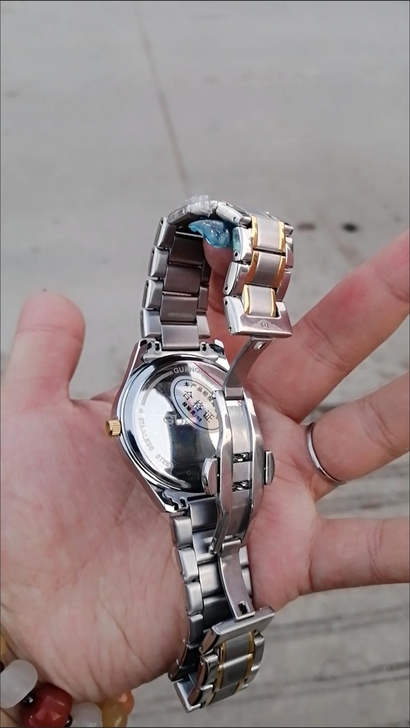 冠琴正品手表防水夜光，全新的，有两款喜欢哪...