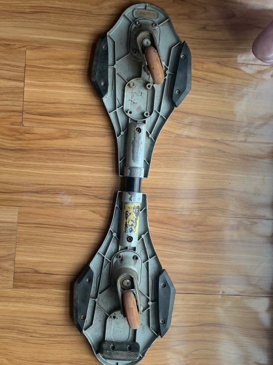 旧的滑板 很久了 喜欢的可以买