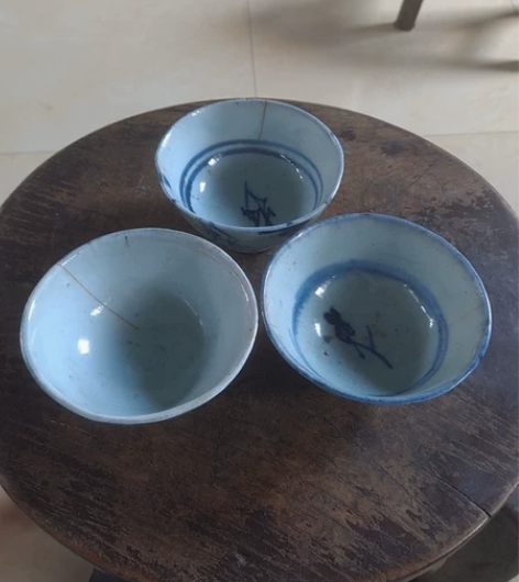 老青花瓷茶碗3只，品相如图，当标本出…… ...