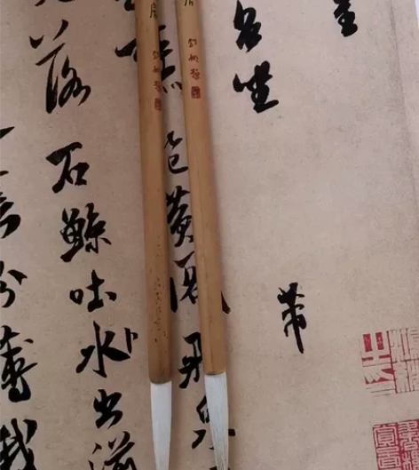 湖州王一品出品毛笔,长锋兼毫 出锋:7.2...