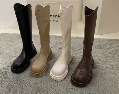 退坑了，诚心低价抛售马丁靴女鞋，想体验未来...