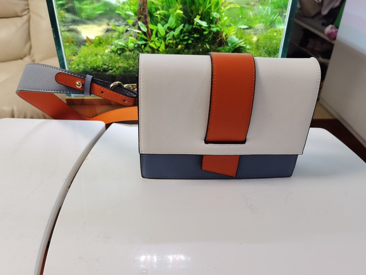 单肩包，可斜挎，17元包邮。