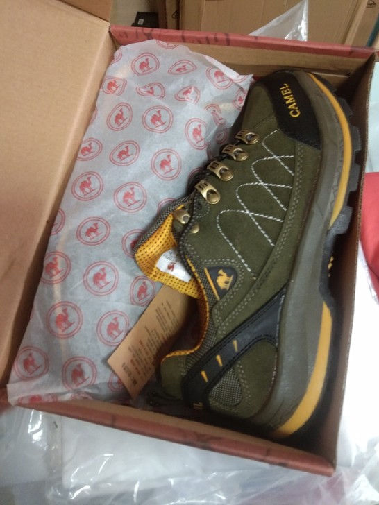 骆驼户外徒步防滑耐磨登山鞋