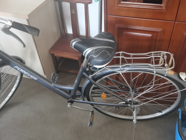 全新永久自行车，全新的便宜出售。