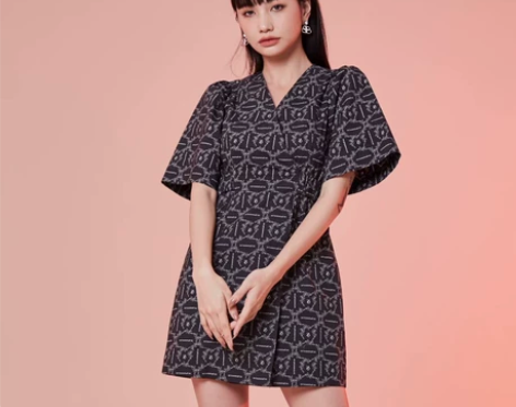 zll studios实体店购买的 感兴趣...