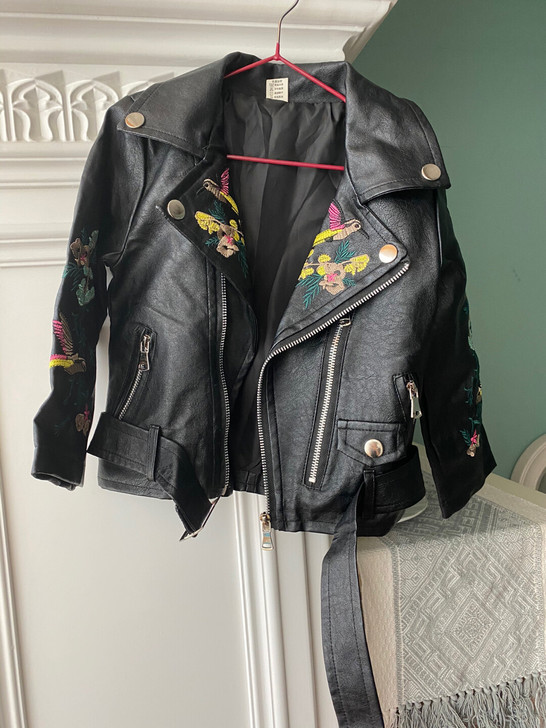 儿童走秀服装  少儿模特  绣花机车小皮衣...