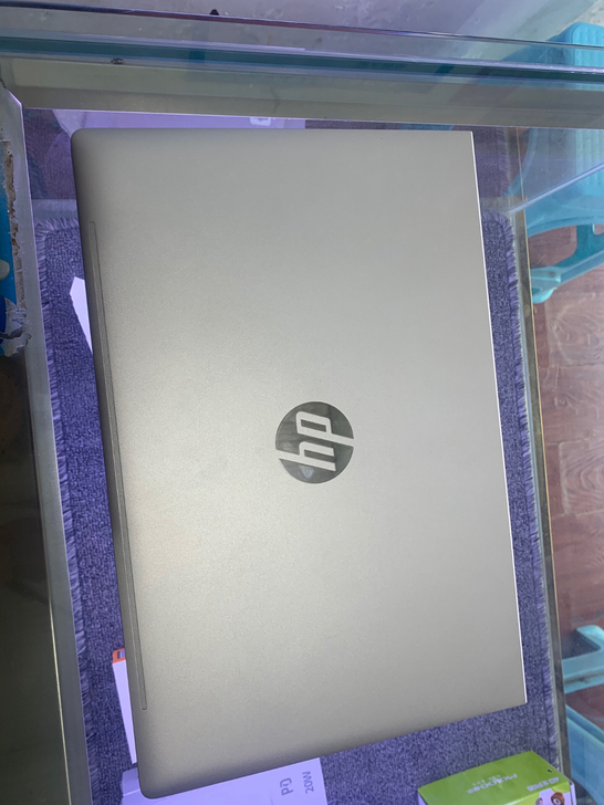 新款惠普笔记本9.99成新便宜出售 处理...