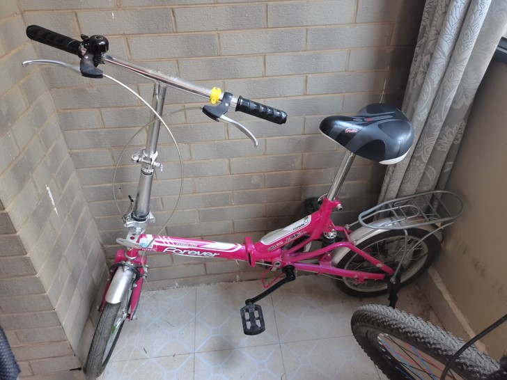 车很好骑，可折叠。16寸轮，1米6以下可骑...