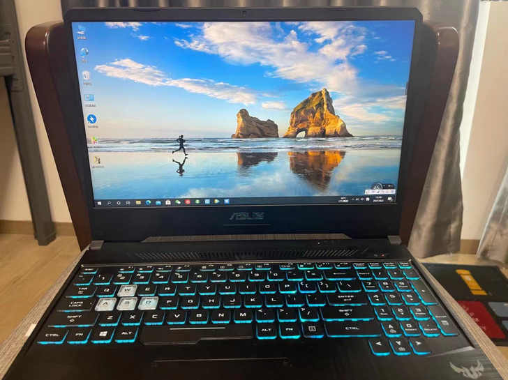 华硕（ASUS）飞行堡垒7英特尔i7九代酷...