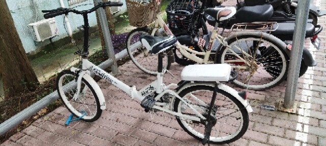 线下购入，不包邮不包邮，需要邮寄请自付邮费。