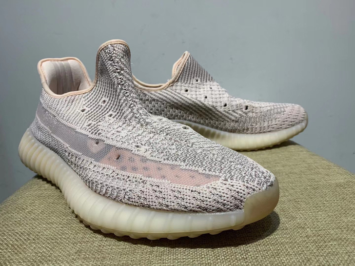 yeezy350亚洲限定46码，次品鞋子处...