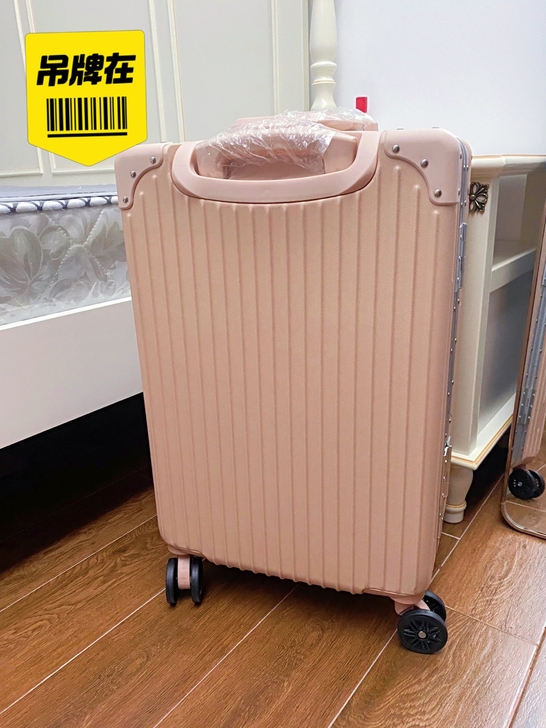 本人闲置24寸全新铝框行李箱，一次未用，包...