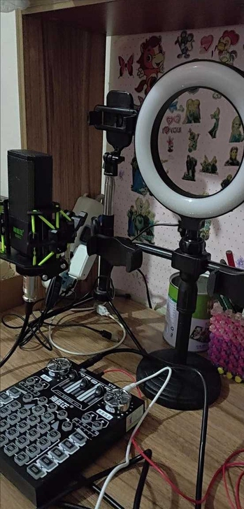 【v10声卡套装手机电脑变声器通用唱歌主播...