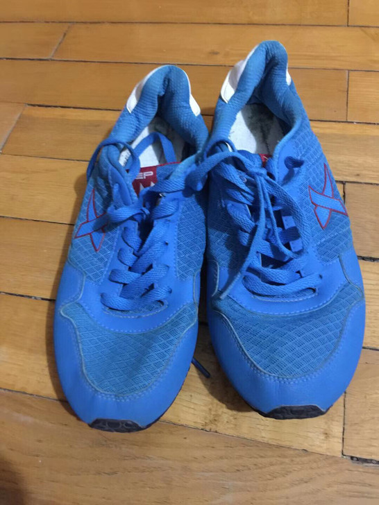 特步男鞋、41码、8成新