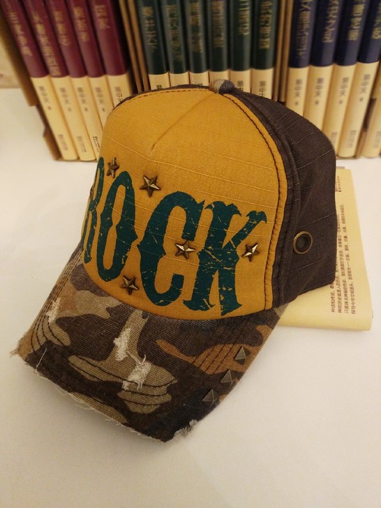 全新品牌棒球帽子亏本清库存10元1顶，帽围...