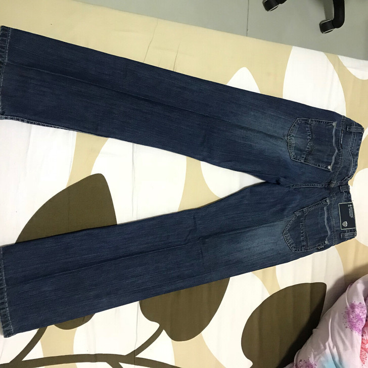 男士牛仔裤 32码  比较新  没穿几次 ...