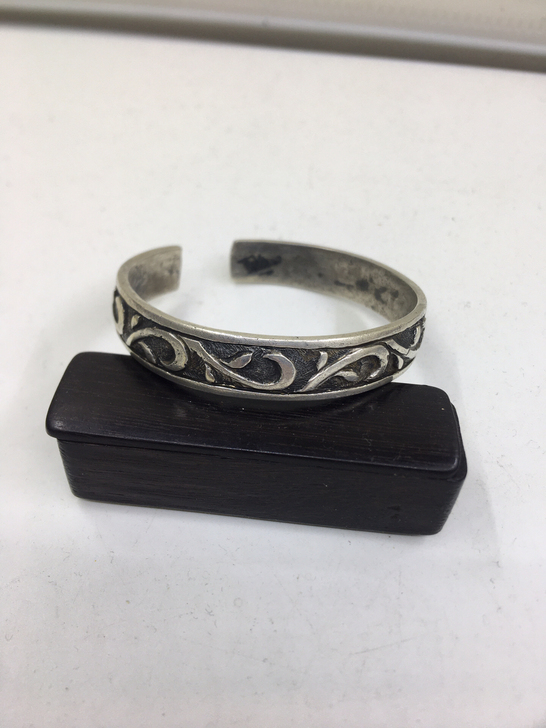 清代花卉锁,重47.8克,内径5.7可大小...