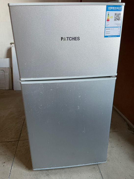 Patches家用小冰箱 106升，正常使...