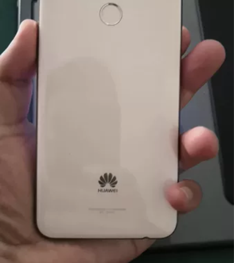 华为畅享8 4+64G 成色几乎全新，功能...