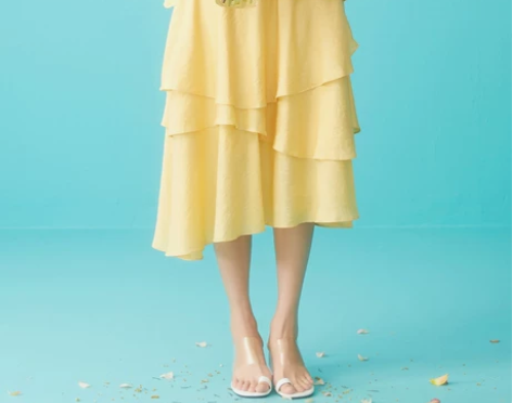 ONEMORE荷叶边半身裙 文墨 一次也没...