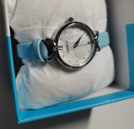 手表 天蓝色 女 有细节图 新旧程度  全...