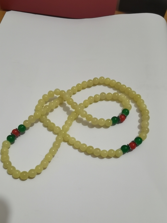 前任送的，没带过，整理东西发现的，镇平玉雕