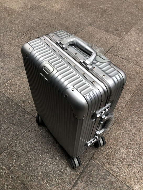 真实价格无极拉杆铝框29寸20寸登机箱瑕疵箱