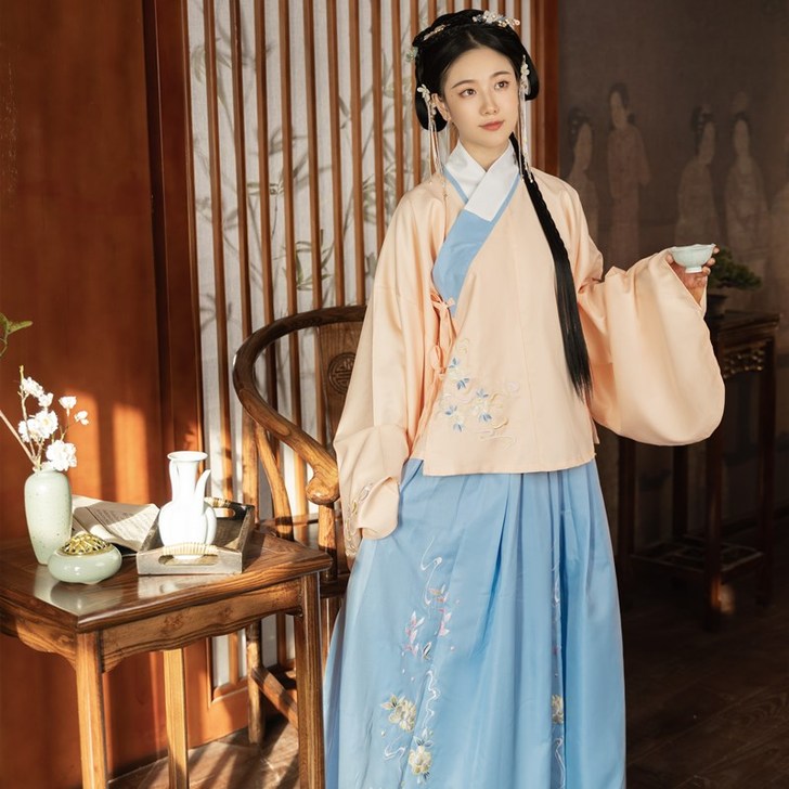 茗月萱原创樱花明制汉服女交领刺绣齐腰袄裙女...
