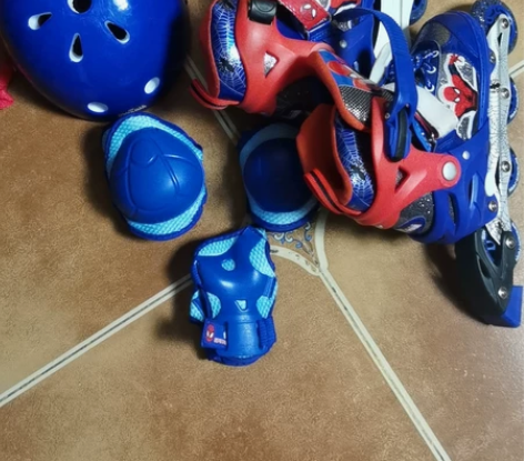 麦斯卡儿童发光轮滑鞋，35-38码，带全套...
