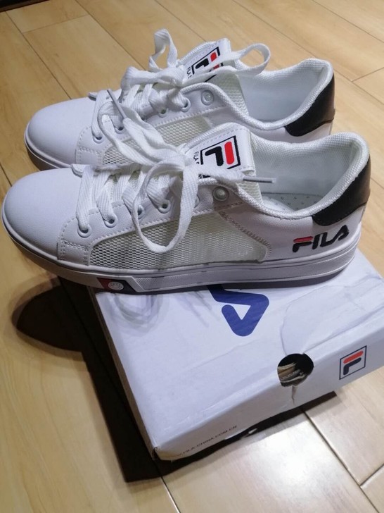 斐乐板鞋  全新正品  女士运动鞋板鞋休闲...