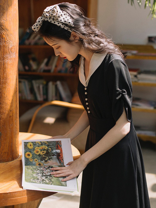 新款法式黑色设计感减龄显瘦桔梗连衣裙 组合...