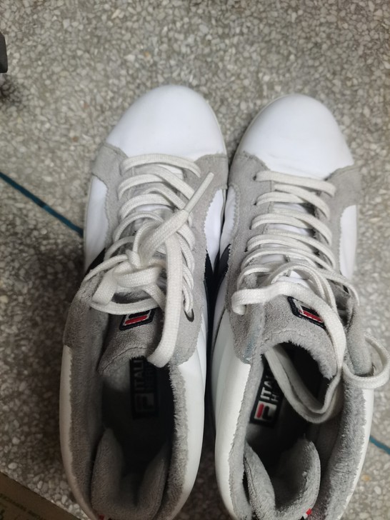 36码斐乐板鞋 37也能穿我认为 佛系卖...