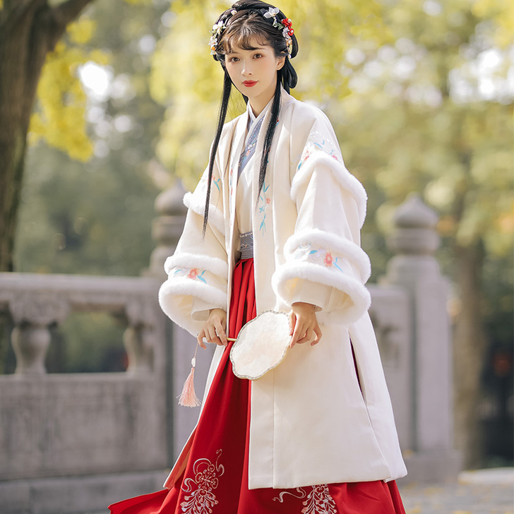 慕雪橙橙 原创汉服女秋冬汉元素毛呢大衣改良...