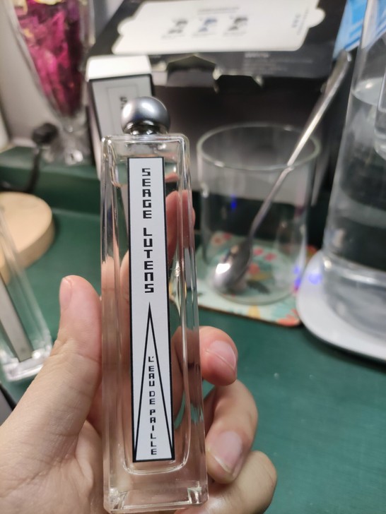 Serge Lutens香水  芦丹氏稻草...