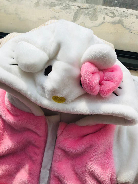 秋冬女婴儿加厚连体衣服装拉链设计，好幻尿不湿