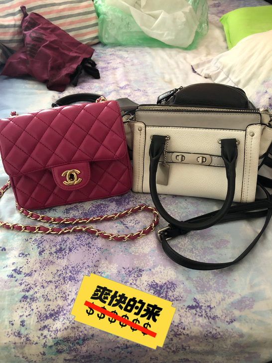 真皮女包，都是小包适合夏天背，包包太多，所...