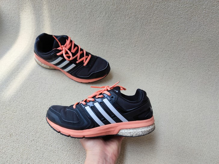 阿迪达斯女跑步鞋boost减震回弹37码