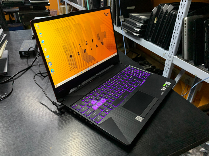 游戏本 华硕 飞行堡垒8 GTX1660T...