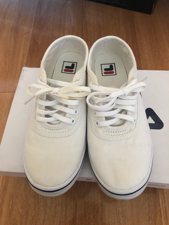 fila板鞋，尺码：US5.5，带鞋盒，女...