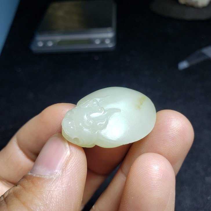 和田玉挂件，玉雕龙龟，且末料雕件