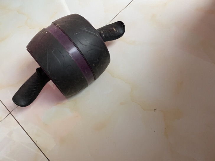 健腹轮，用过几次，没时间用了，有喜欢健身的...