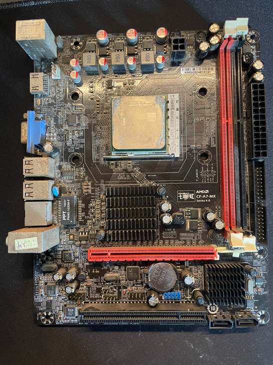 主板cpu型号如图