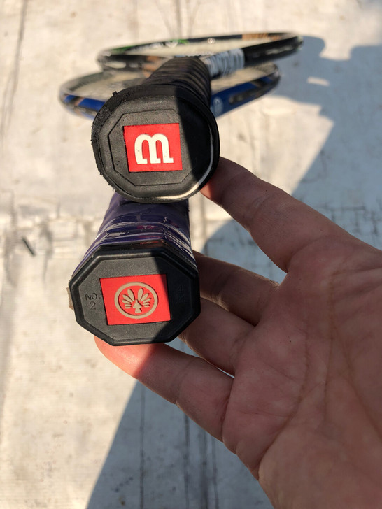 二手网球拍，有轻微使用痕迹。实物如图，新旧...