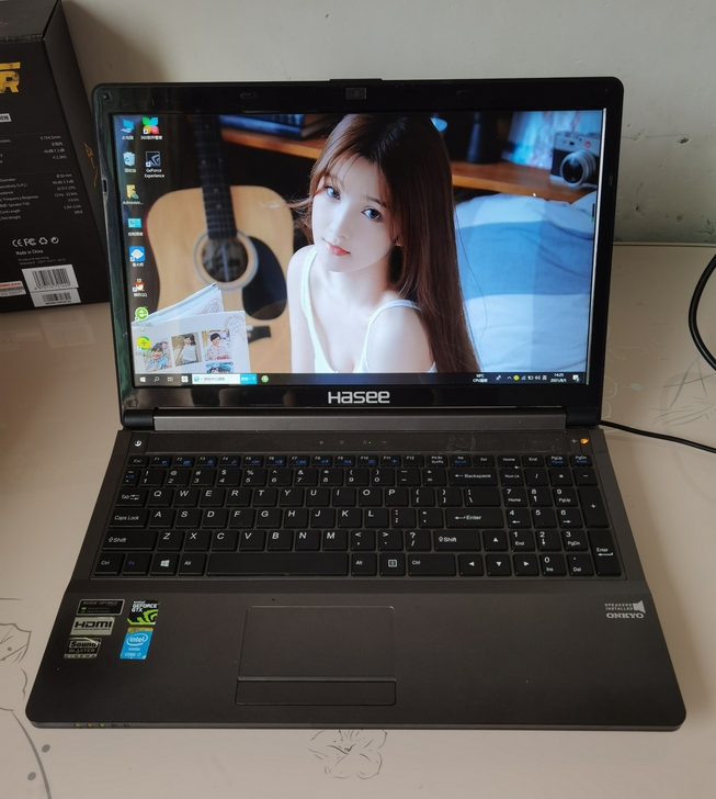 神舟i7游戏笔记本电脑