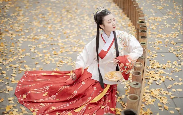 轻汉坊千秋
